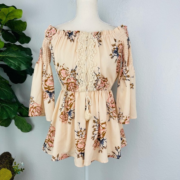 Off Shoulder Cream Floral Smocked Short Romper - Picture 2 of 8